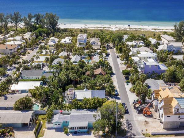 Steps to Beach Anna Maria Island Vacation Home Sleeps 8
